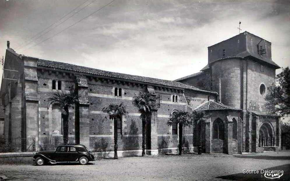 47 Mas d Agenais Eglise Romane.jpg